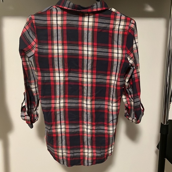 small flannel with gold studded pockets ✨ - Picture 4 of 6